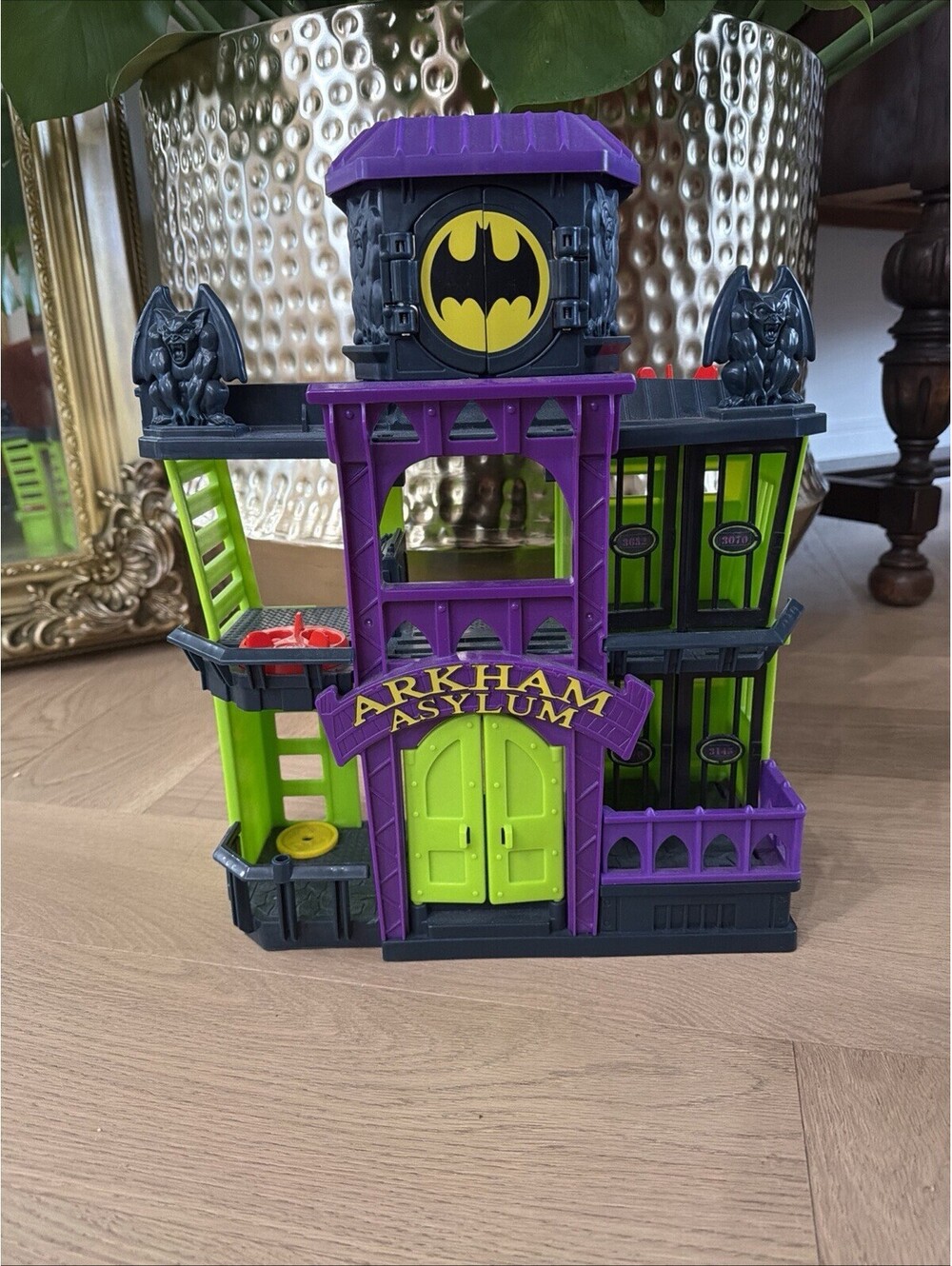 Fisher Price Batman Arkham Asylum Jail Playset DC Super Friends Imaginext